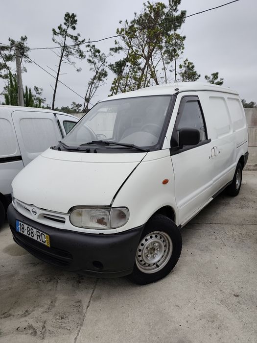 Nissan Vanette 2.3d com junta cabeça queimada