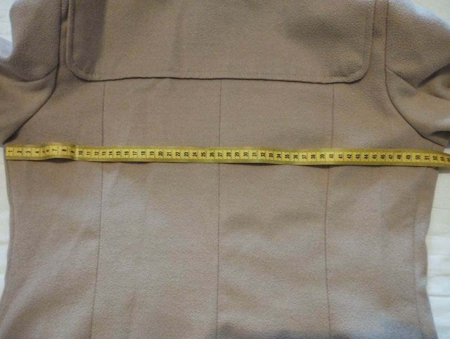 Casaco canadiana bege com capuz com pêlo