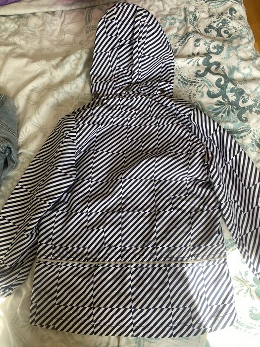 Sprzedam 3 kurtki wiek 8-9 lat