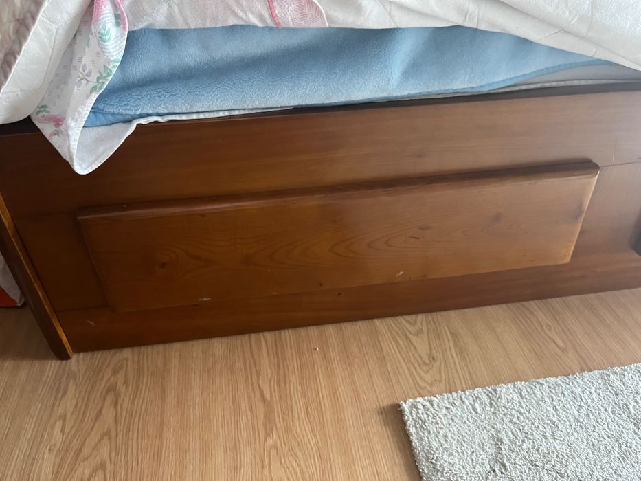 Cama solteiro - 100x190 - excelente estado