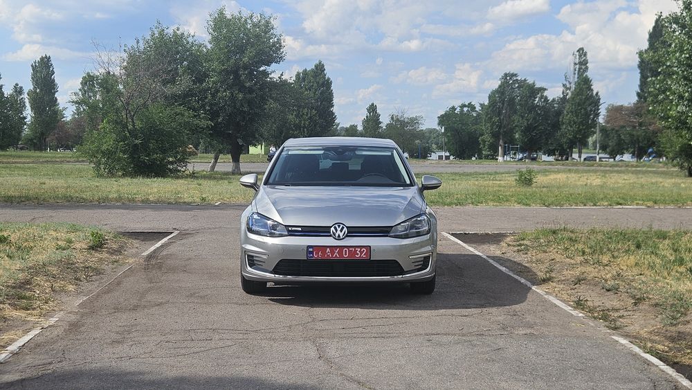 E-GOLF 36 квт. 18р.свіжий 117т.км.  рідна фарба