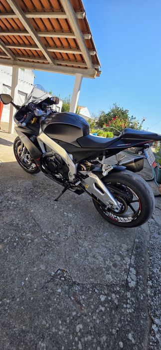 Aprilia RSV4 1000