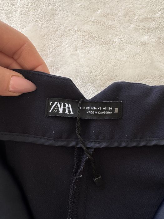 Жіночі брюки Zara