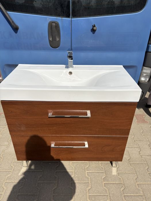 Szafka łazienkowa z umywalką – stan bardzo dobry