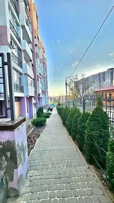 Продам 2к квартиру 70м2 в ЖК ЛАЙНЕР, Центр (18236)