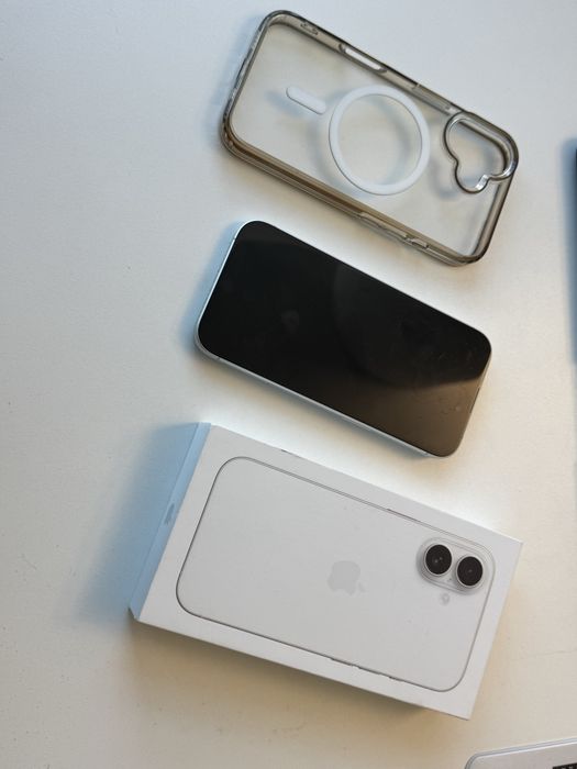 Iphone 16 biały 128GB