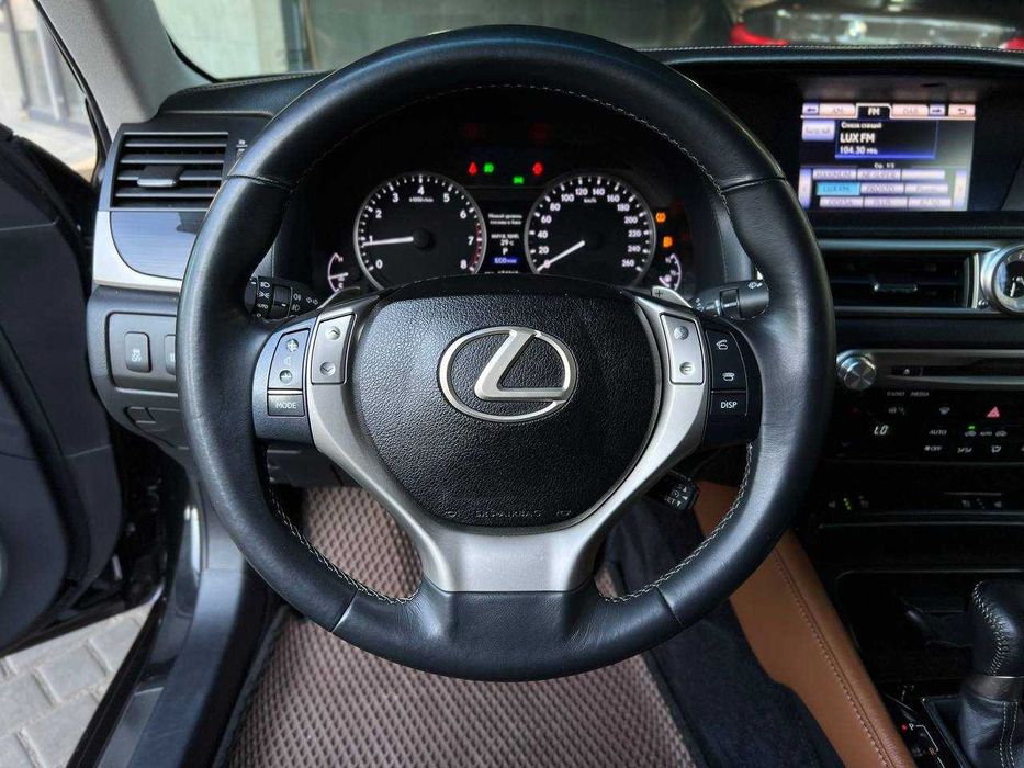 Lexus GS Офіціал 2013