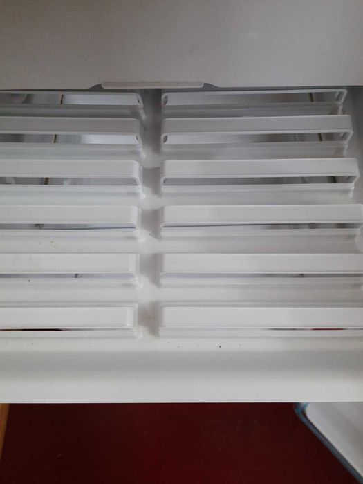 Холодильник Elenberg MR-101 однокамерный  б/у