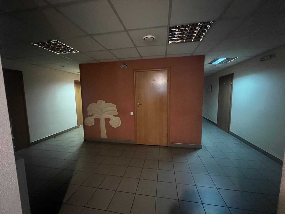 Оренда офісу 1500 м2., фасад, з меблями, Печерськ, метро Звіринецька