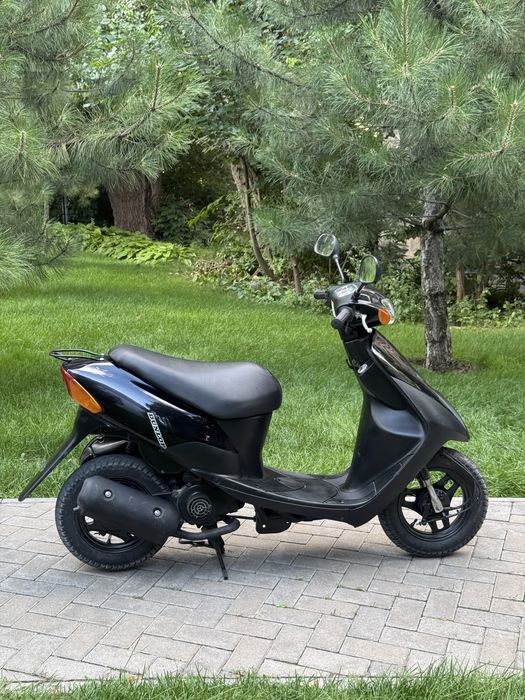 Скутер,мопед Suzuki Lets 3 бабочка Контейнер