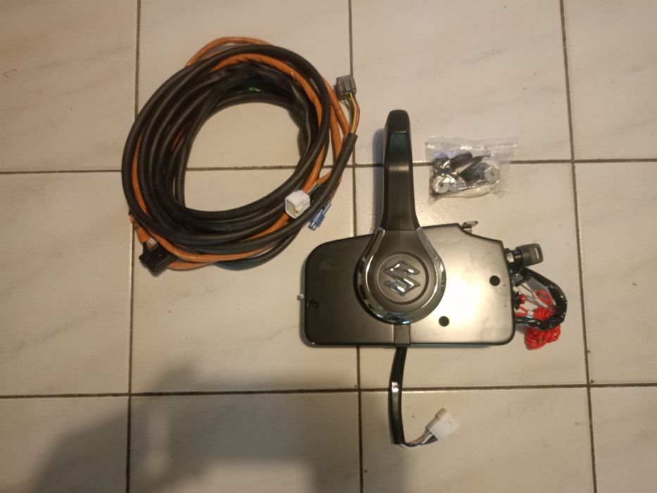 Nowa Kopletna manetka Suzuki 990