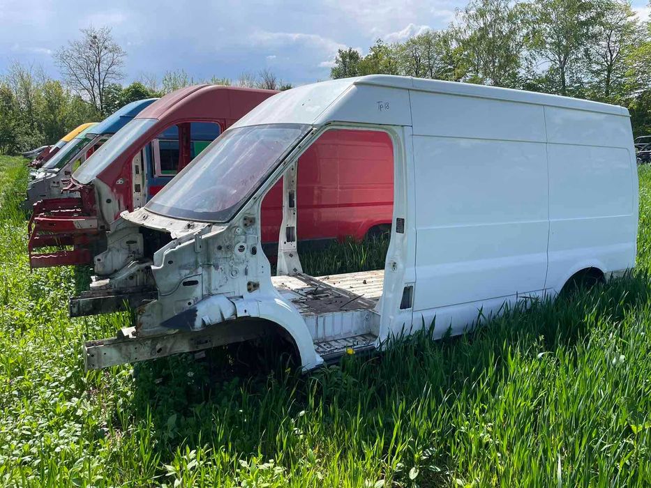 Авторозборка запчастини б/в Форд Транзит Ford Transit запчасти шрот