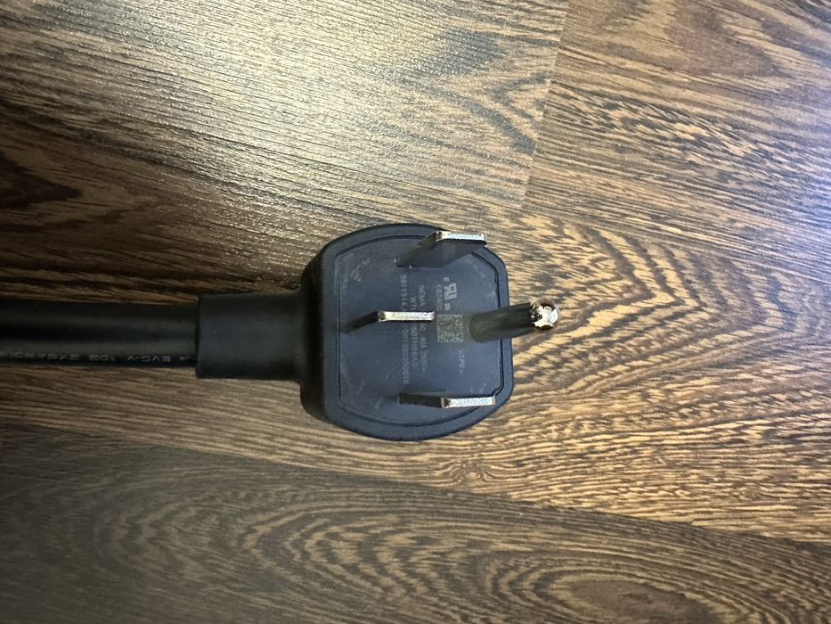 Зарядний пристрій для електромобіля tipe 1