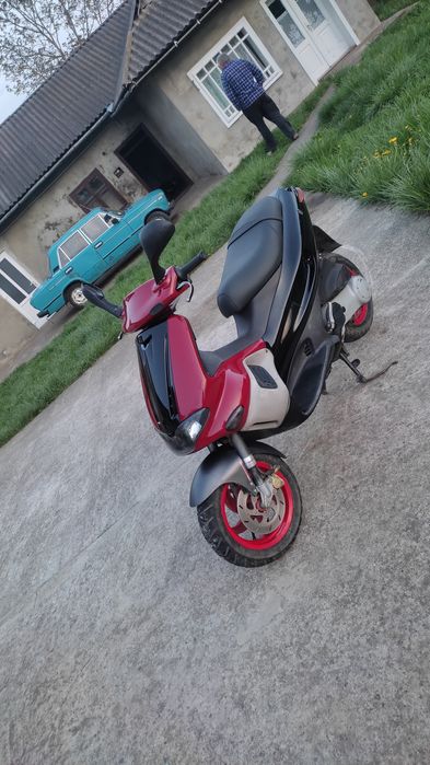 Продам скутер Gilera runner 50