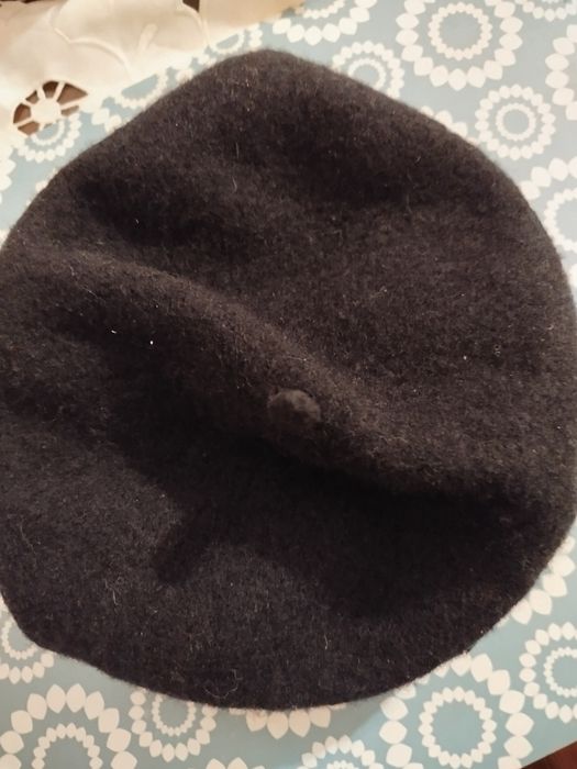 Wełniany czarny beret Primark