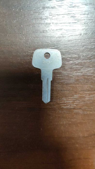 Ключі Thule Terra Hapro Modula усі номери для замків багажників боксів