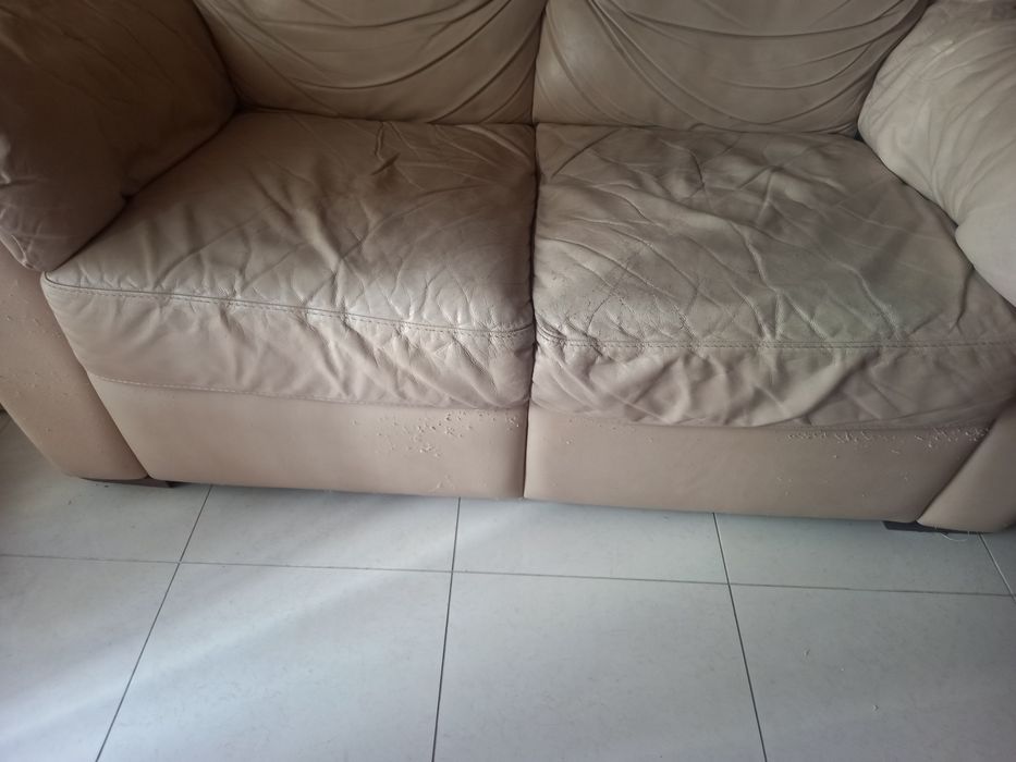 2 sofas de marca Divani de 2 lugares cada
