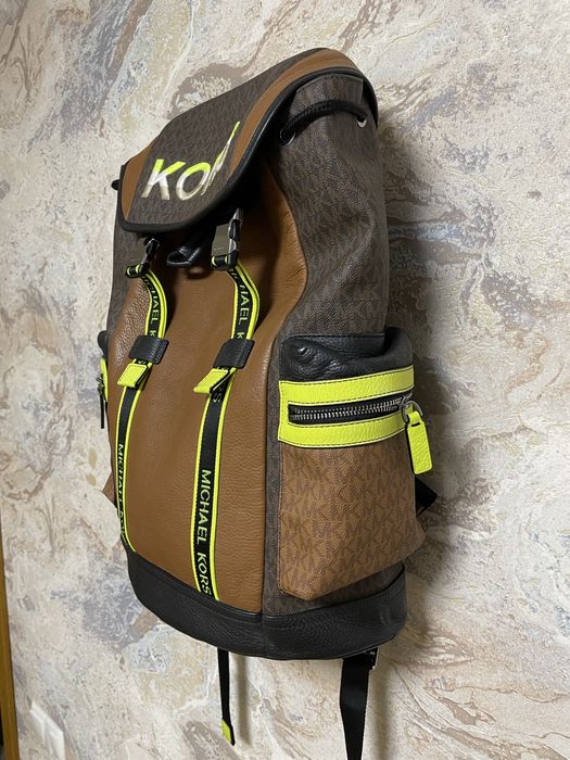 Рюкзак Michael Kors Cooper Two Tone Logo and Leather Backpack