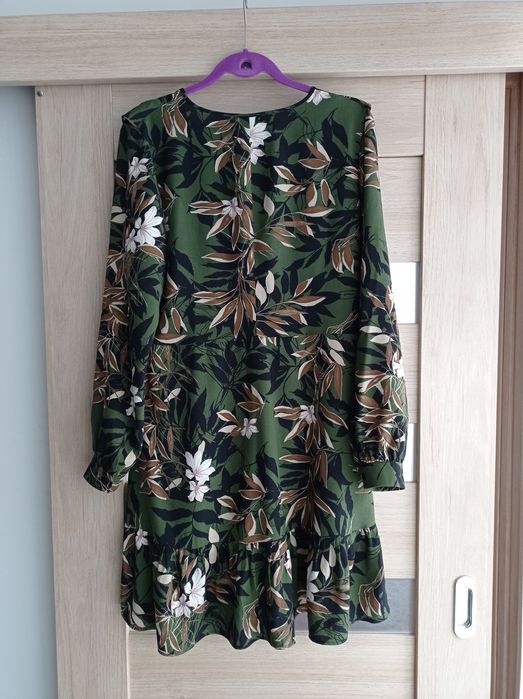 Sukienka oversize w rozmiarze M