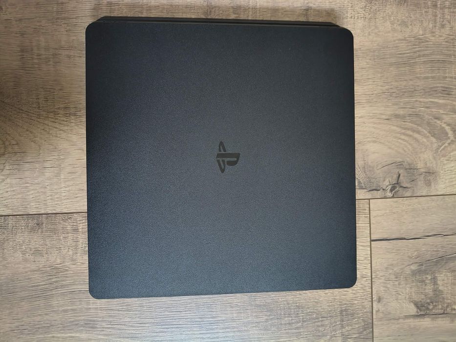 Playstation 4 z grami