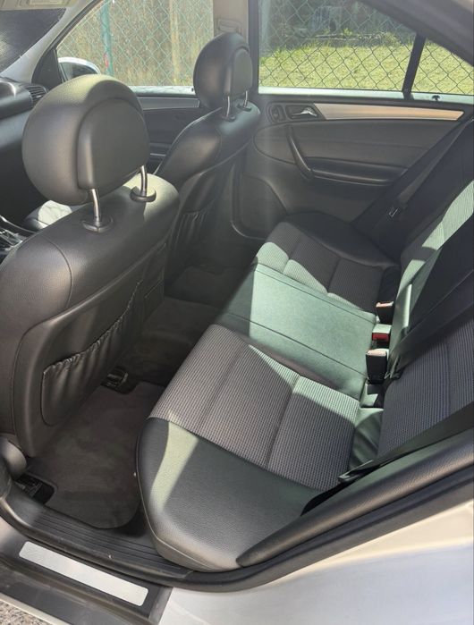 Mercedes Benz C220 — photo 5