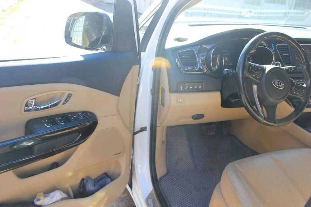 Kia Carnival III, 2019 року. Двигун 2.2 дизель, 202 к.с