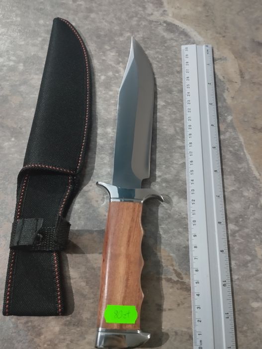 Nóż myśliwski drewniana rękojeść