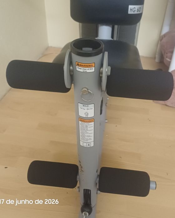 Máquina de musculação RESERVADA