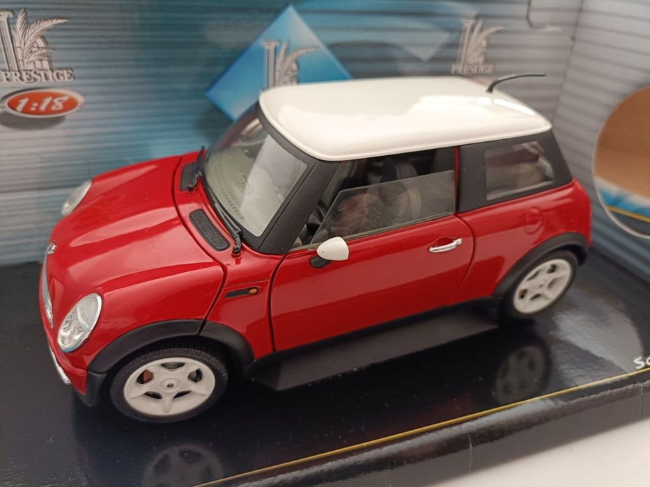 MINI COOPER 2001 - 1/18. Miniatura Novo com caixa