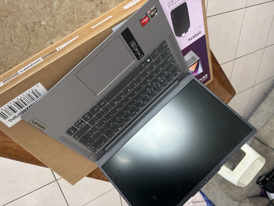 Lenovo IdeaPad Slim 3 – 16GB RAM / 512GB SSD – Como Novo