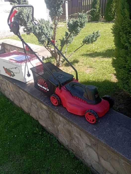 Продам електро косарку