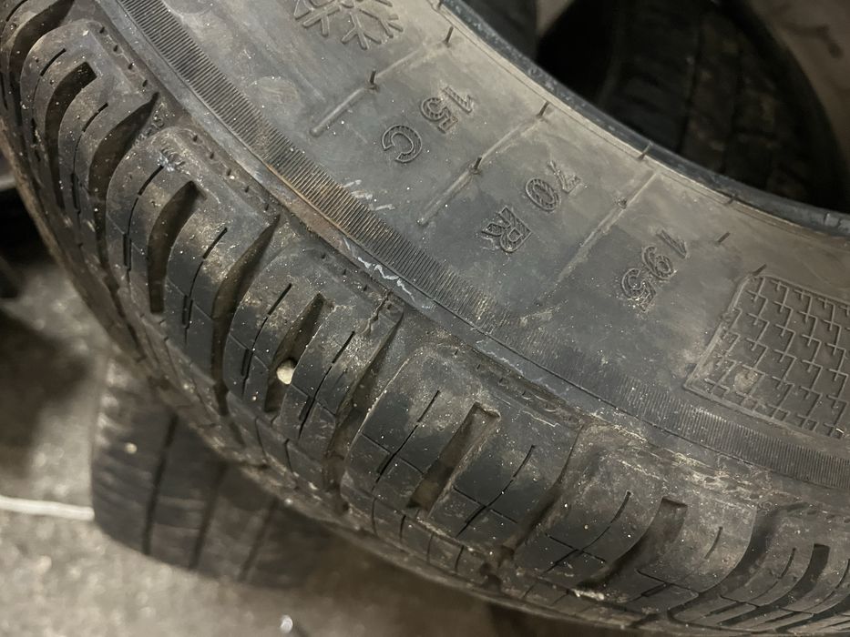 Opony zimowe dostawcze - Kleber Transpro 4s - 195/70r15c - 2022