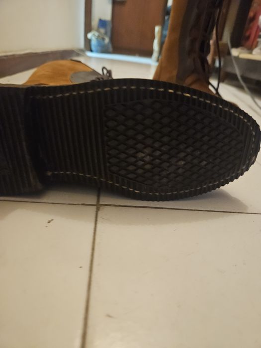 Botas de cano alto tam. 37