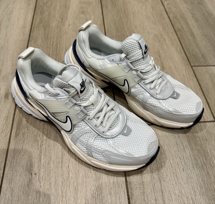 Кросівки Nike V2K Run Shoes