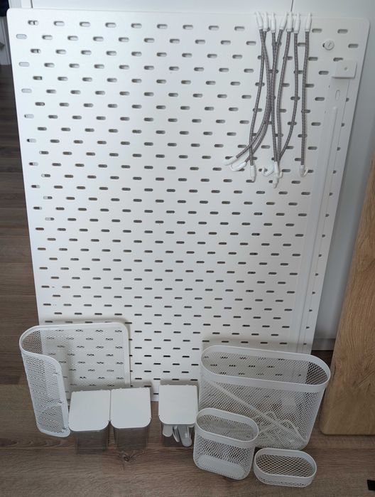 Tablica perforowana Ikea Skadis z akcesoriami