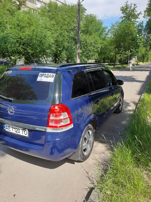 Продам Opel Zafira B