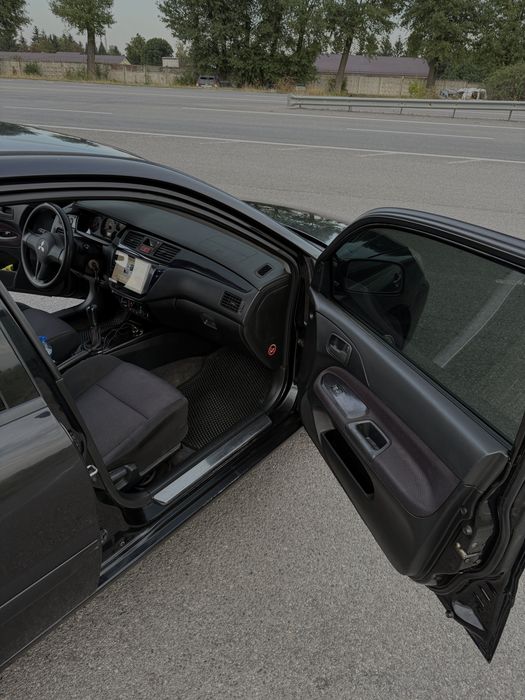 Mitsubishi Lancer 9