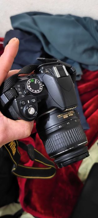 Nikon D3100 // como nova