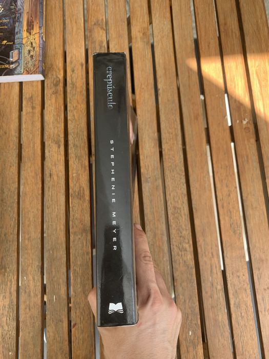 Livro “Crepúsculo” – stephenie Meyer (edição portuguesa)