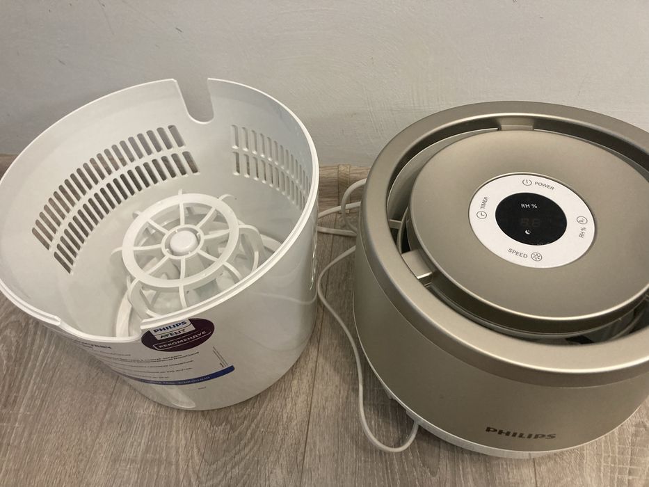 Кімнатний зволожувач повітря philips