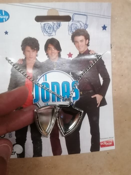 DVD Concerto Jonas Brothers 2D e 3D + Colar