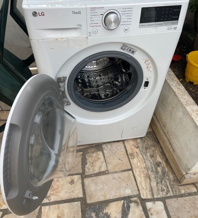 Máquina de lavar roupa LG 12 KG