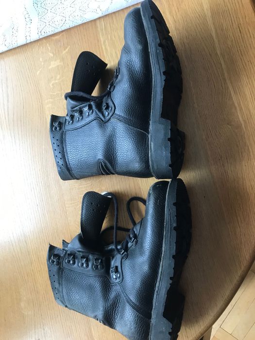 Продаються берці практично не вживані. Німецькі.