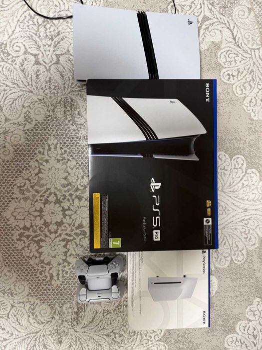 Продам Sony PlayStation 5 Pro 2т