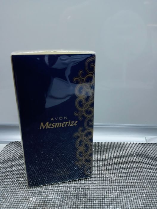 Woda Mesmerize blue dla niej