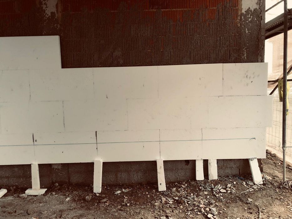 Pinturas e capoto sobre orçamentos