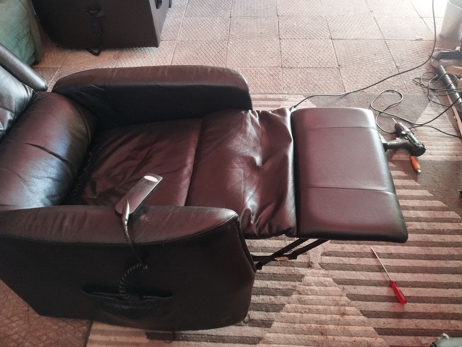 Fotel elektryczny z funkcją wstawania