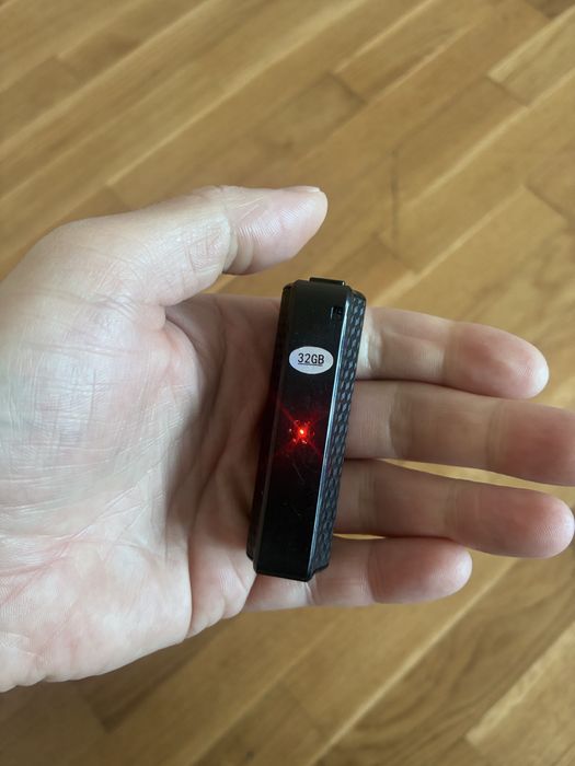 Диктофон Savetek 1000 v2.0 з голосовою активацією запису 32гб