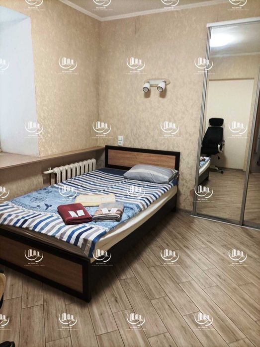 Продаж 3-кімнатної квартири в Центрі.