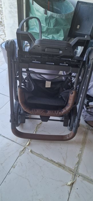 Vendo carrinho trio bebé "Chicco"